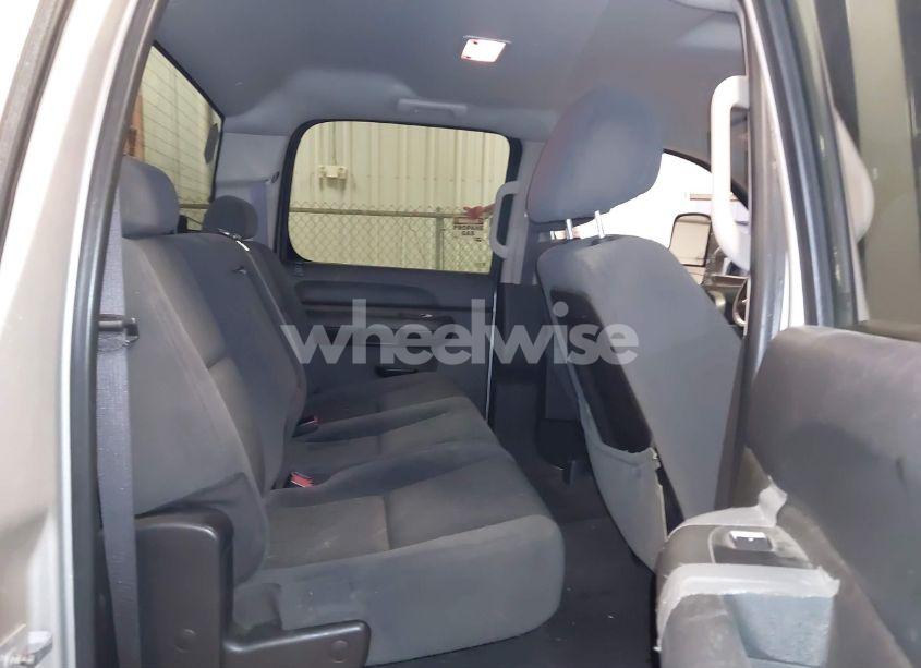 Photo 8 of 2007 Chevrolet Silverado 2500HD LT2 (VIN 1GCHK23K57F534852)