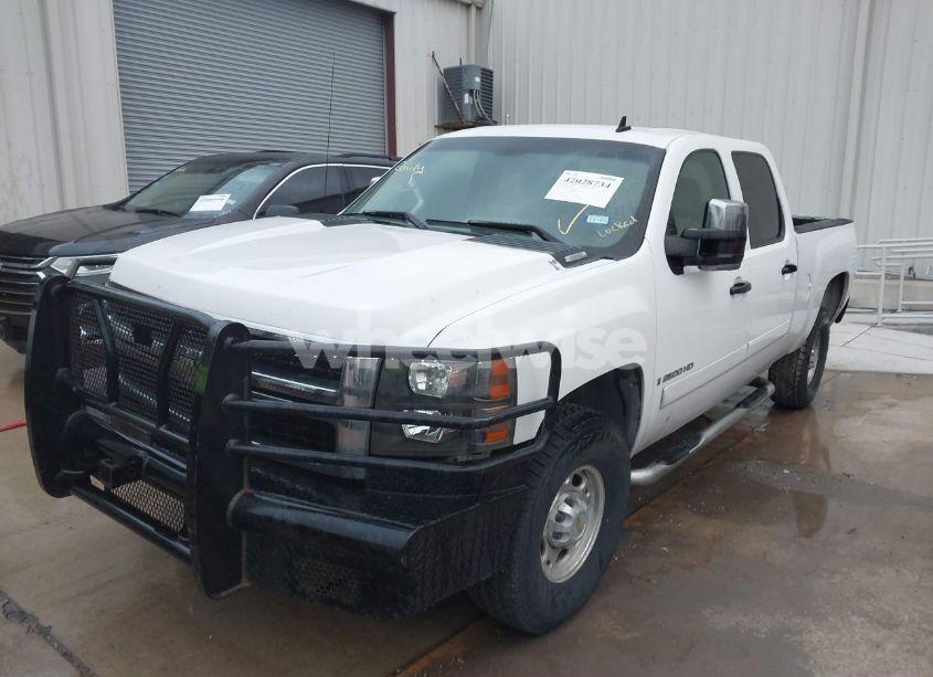 Photo 2 of 2007 Chevrolet Silverado 2500HD LT1 (VIN 1GCHK23K57F540988)