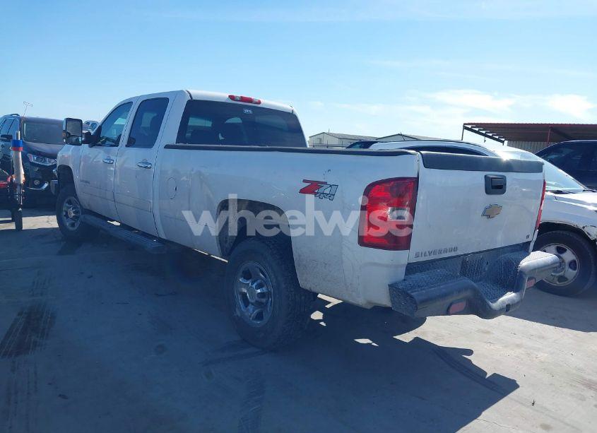 Photo 3 of 2008 Chevrolet Silverado 2500HD LT1 (VIN 1GCHK23K68F198016)