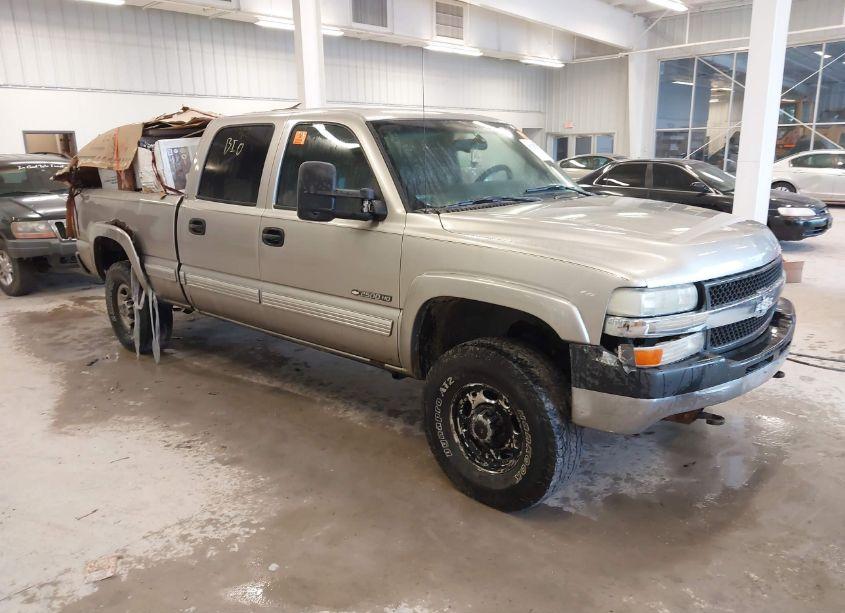 2002 Chevrolet Silverado 2500HD LS (VIN 1GCHK23U02F208306) main photo