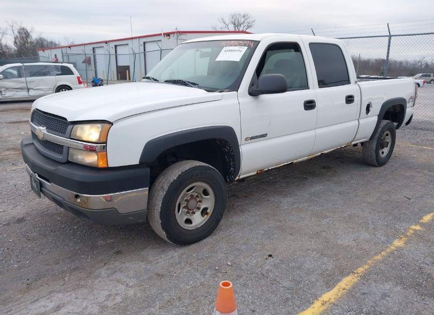 Photo 2 of 2004 Chevrolet Silverado 2500HD WORK TRUCK (VIN 1GCHK23U04F243348)