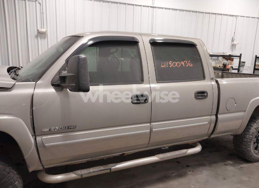 Photo 14 of 2003 Chevrolet Silverado 2500HD LS (VIN 1GCHK23U13F164494)