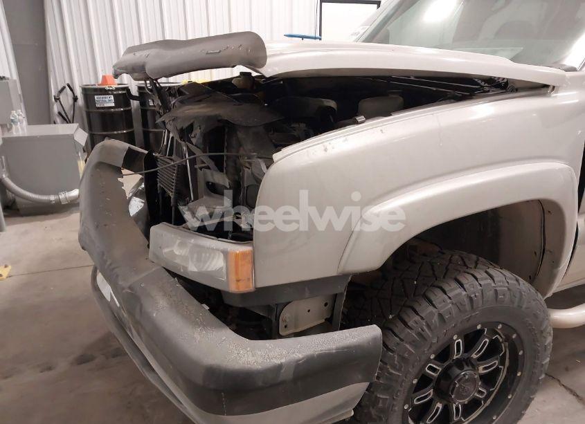 Photo 18 of 2003 Chevrolet Silverado 2500HD LS (VIN 1GCHK23U13F164494)