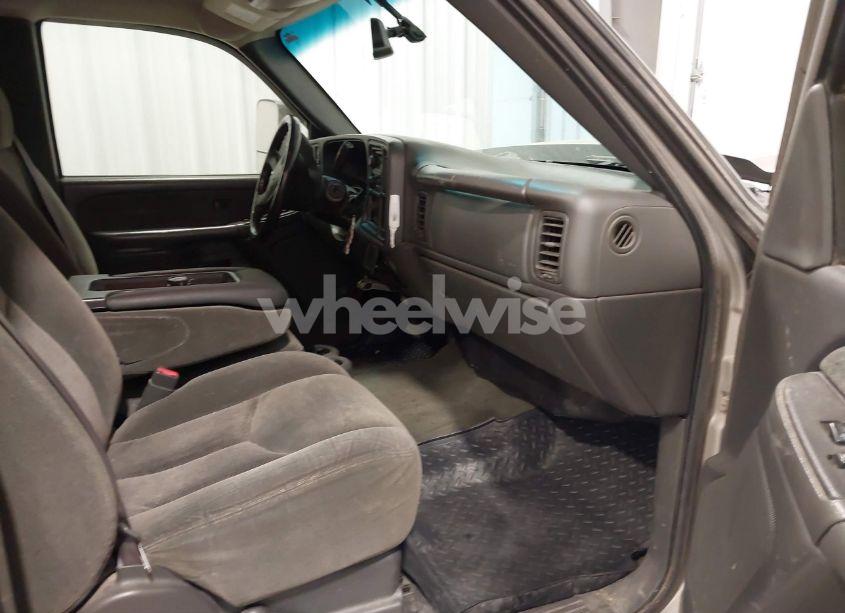 Photo 5 of 2003 Chevrolet Silverado 2500HD LS (VIN 1GCHK23U13F164494)