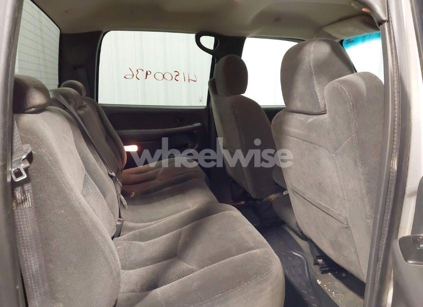 Photo 8 of 2003 Chevrolet Silverado 2500HD LS (VIN 1GCHK23U13F164494)