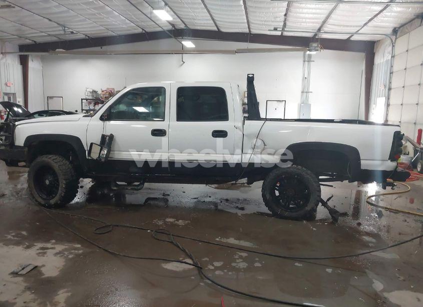 Photo 14 of 2003 Chevrolet Silverado 2500HD LS (VIN 1GCHK23U13F258343)