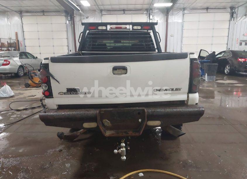 Photo 16 of 2003 Chevrolet Silverado 2500HD LS (VIN 1GCHK23U13F258343)