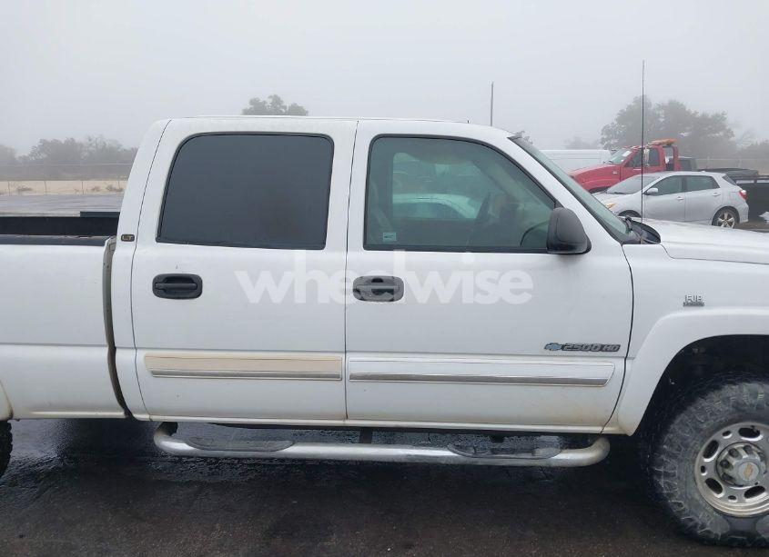 Photo 13 of 2004 Chevrolet Silverado 2500HD LT (VIN 1GCHK23U14F221732)
