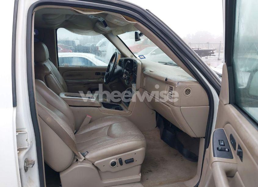 Photo 5 of 2004 Chevrolet Silverado 2500HD LT (VIN 1GCHK23U14F221732)