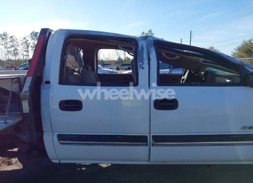 Photo 12 of 2004 Chevrolet Silverado 2500HD LS (VIN 1GCHK23U14F224758)