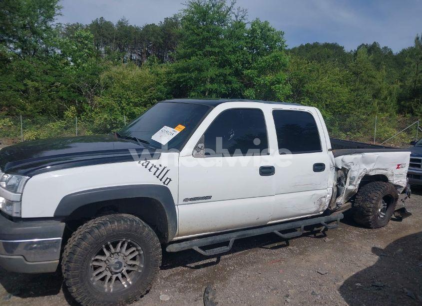 Photo 6 of 2005 Chevrolet Silverado 2500HD WORK TRUCK (VIN 1GCHK23U15F878550)