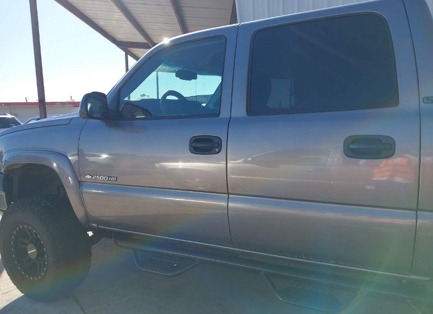 Photo 14 of 2006 Chevrolet Silverado 2500HD LT1 (VIN 1GCHK23U26F261563)