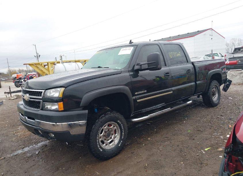 Photo 2 of 2007 Chevrolet Silverado 2500HD CLASSIC LT3 (VIN 1GCHK23U27F195162)
