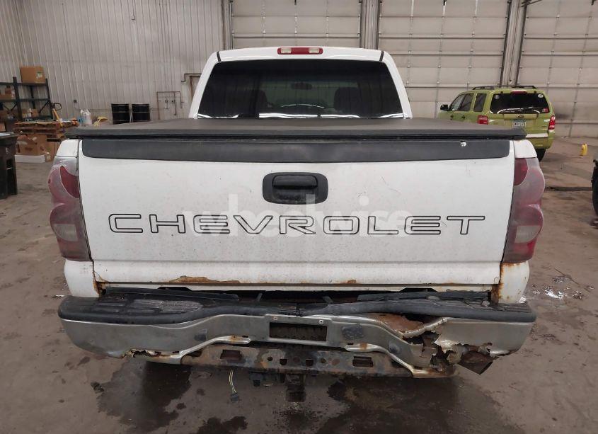 Photo 17 of 2003 Chevrolet Silverado 2500HD (VIN 1GCHK23U33F109366)