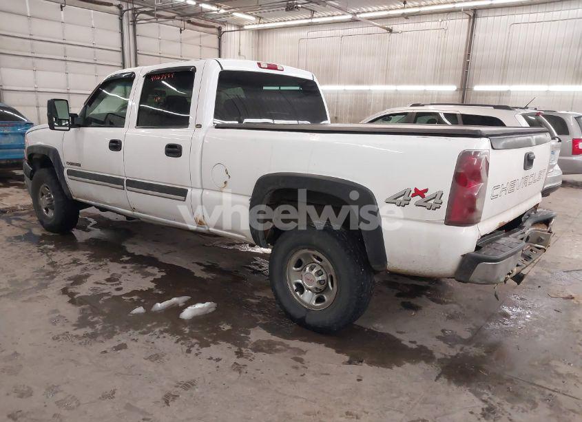 Photo 3 of 2003 Chevrolet Silverado 2500HD (VIN 1GCHK23U33F109366)