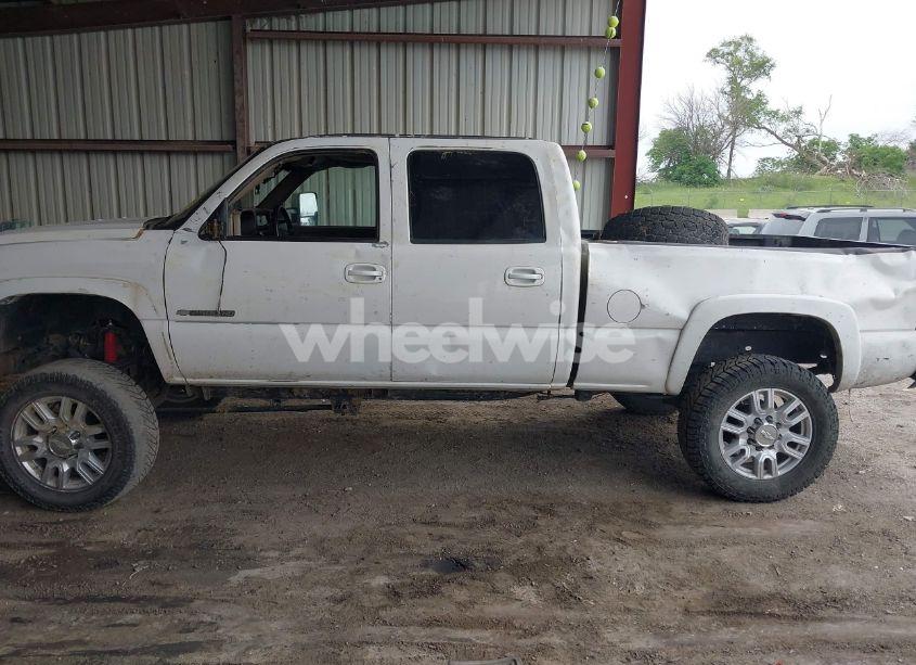 Photo 14 of 2004 Chevrolet Silverado 2500HD LS (VIN 1GCHK23U34F161615)