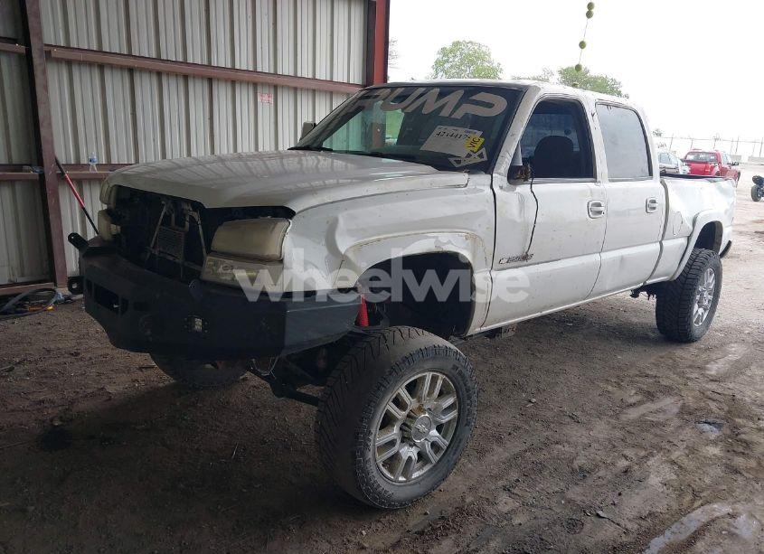 Photo 2 of 2004 Chevrolet Silverado 2500HD LS (VIN 1GCHK23U34F161615)
