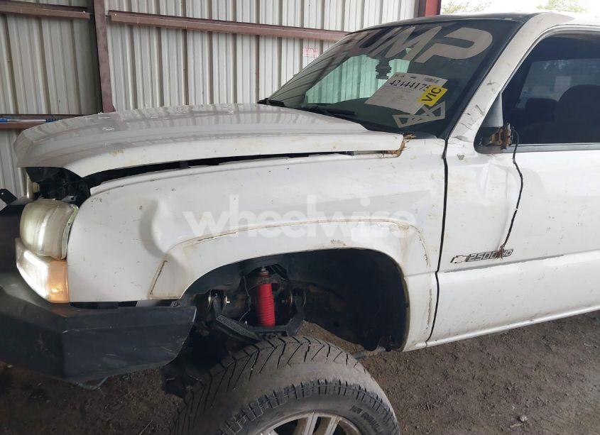 Photo 6 of 2004 Chevrolet Silverado 2500HD LS (VIN 1GCHK23U34F161615)