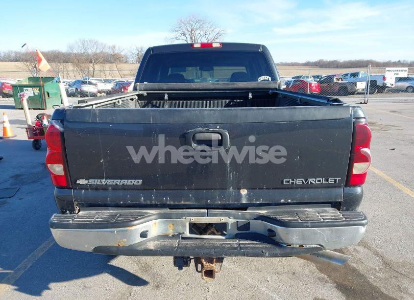 Photo 17 of 2004 Chevrolet Silverado 2500HD LS (VIN 1GCHK23U34F193108)