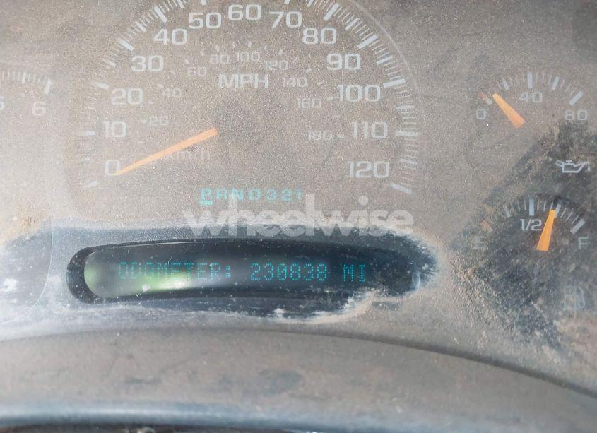 Photo 15 of 2004 Chevrolet Silverado 2500HD LT (VIN 1GCHK23U34F242999)