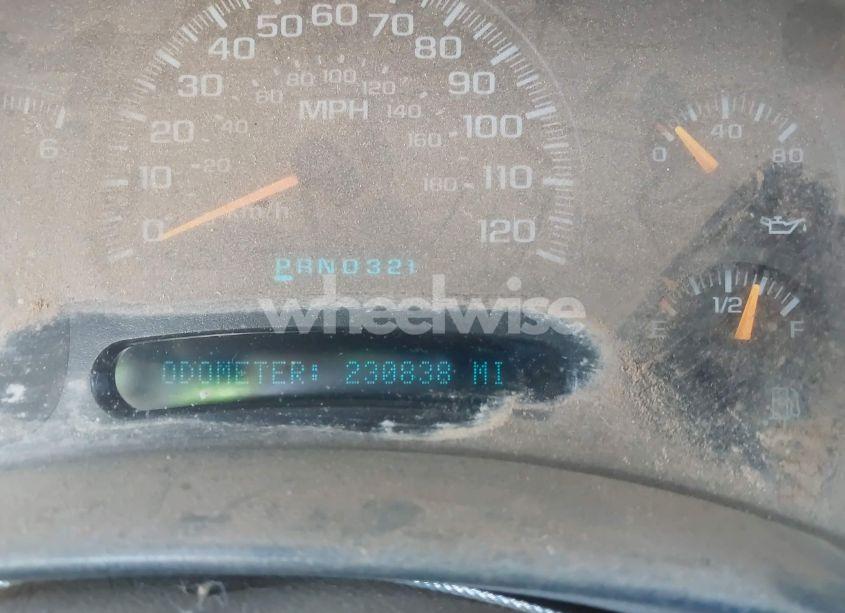 Photo 7 of 2004 Chevrolet Silverado 2500HD LT (VIN 1GCHK23U34F242999)