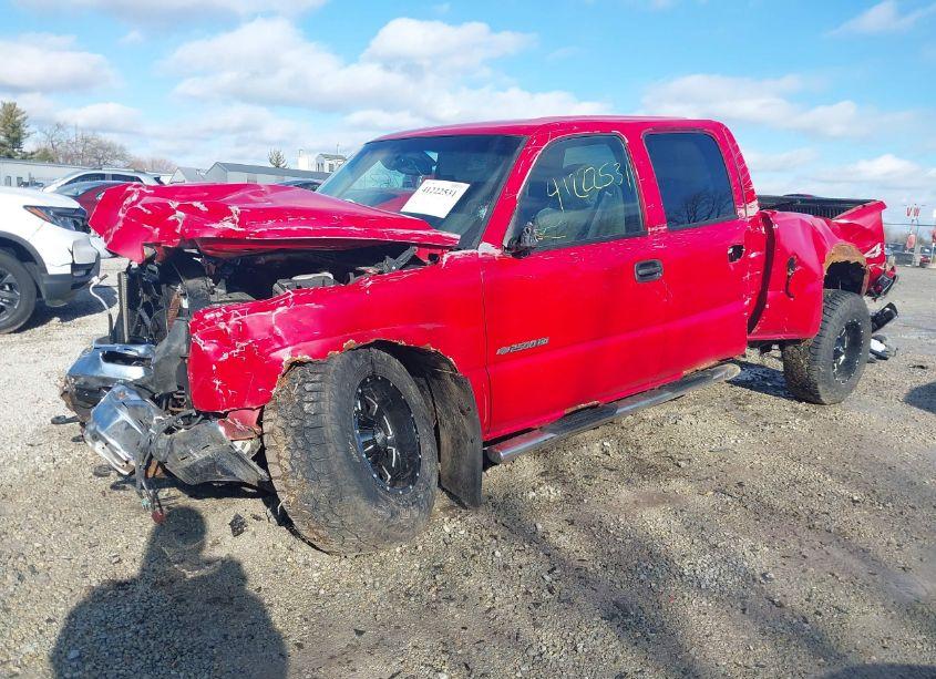 Photo 2 of 2005 Chevrolet Silverado 2500HD LS (VIN 1GCHK23U35F802411)