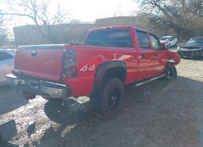 Photo 4 of 2005 Chevrolet Silverado 2500HD LS (VIN 1GCHK23U35F802411)