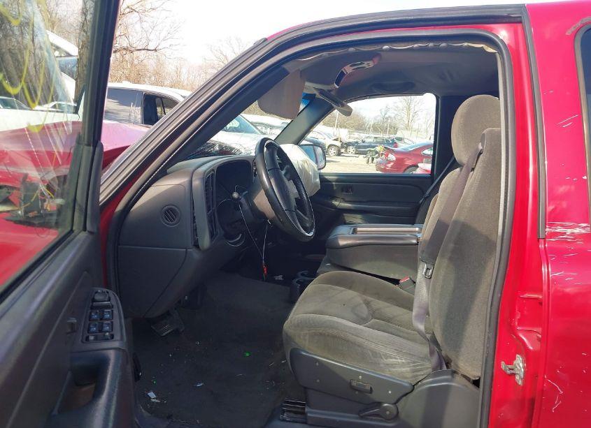 Photo 5 of 2005 Chevrolet Silverado 2500HD LS (VIN 1GCHK23U35F802411)