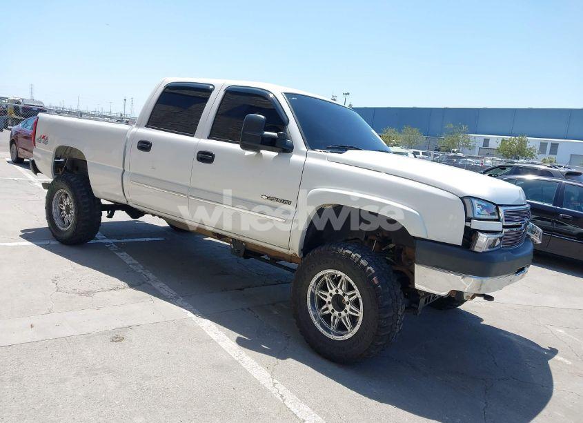 2005 Chevrolet Silverado 2500HD LS (VIN 1GCHK23U35F803784) main photo