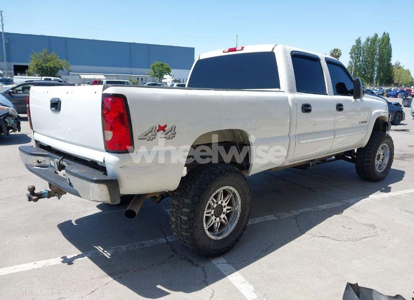Photo 4 of 2005 Chevrolet Silverado 2500HD LS (VIN 1GCHK23U35F803784)