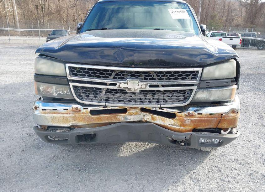 Photo 6 of 2005 Chevrolet Silverado 2500HD LS (VIN 1GCHK23U35F826160)