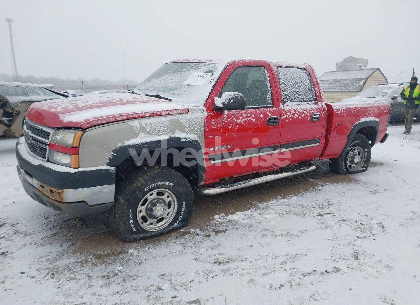 Photo 2 of 2005 Chevrolet Silverado 2500HD LS (VIN 1GCHK23U35F848305)