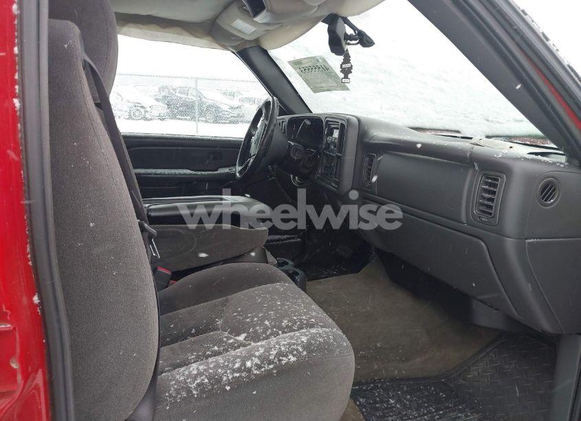 Photo 5 of 2005 Chevrolet Silverado 2500HD LS (VIN 1GCHK23U35F848305)