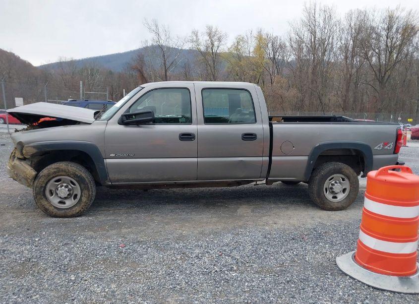 Photo 14 of 2006 Chevrolet Silverado 2500HD WORK TRUCK (VIN 1GCHK23U36F261118)