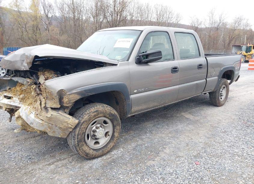 Photo 2 of 2006 Chevrolet Silverado 2500HD WORK TRUCK (VIN 1GCHK23U36F261118)