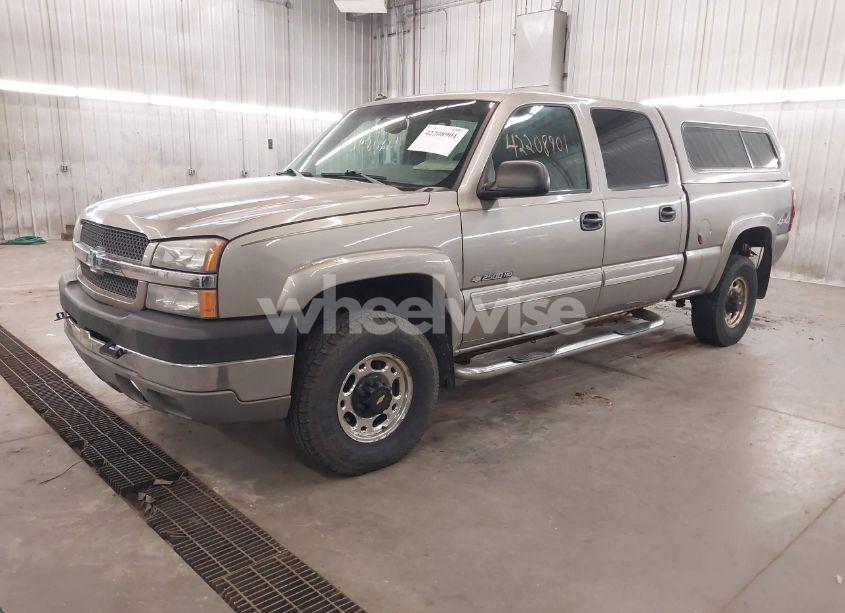 Photo 2 of 2003 Chevrolet Silverado 2500HD LS (VIN 1GCHK23U43F219262)