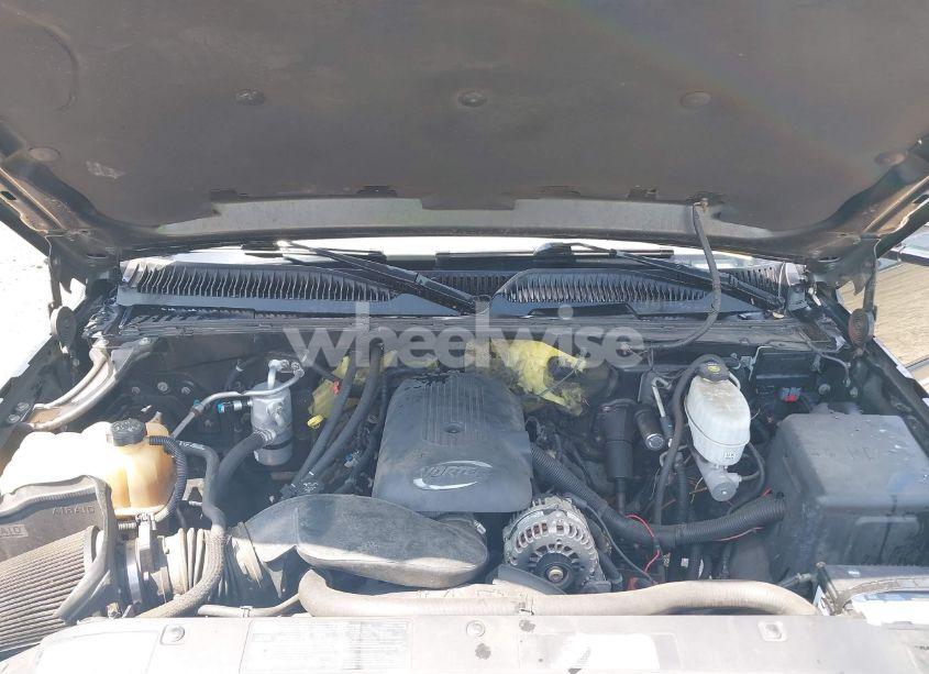 Photo 10 of 2004 Chevrolet Silverado 2500HD LT (VIN 1GCHK23U44F177791)