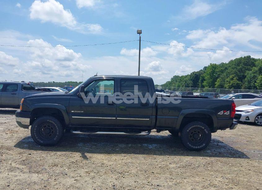 Photo 14 of 2004 Chevrolet Silverado 2500HD LT (VIN 1GCHK23U44F177791)
