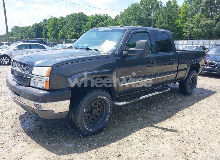 Photo 2 of 2004 Chevrolet Silverado 2500HD LT (VIN 1GCHK23U44F177791)
