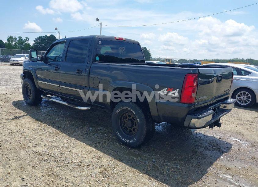 Photo 3 of 2004 Chevrolet Silverado 2500HD LT (VIN 1GCHK23U44F177791)