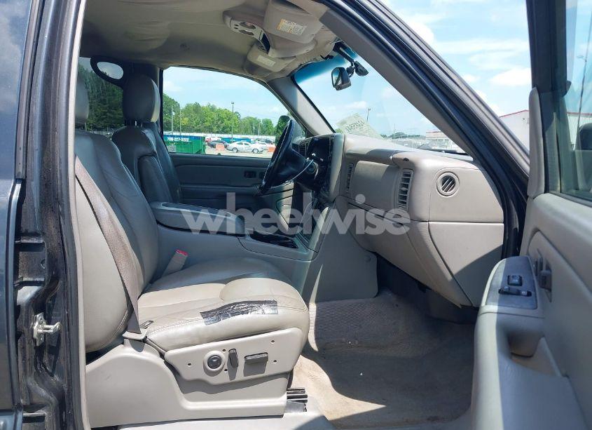 Photo 5 of 2004 Chevrolet Silverado 2500HD LT (VIN 1GCHK23U44F177791)