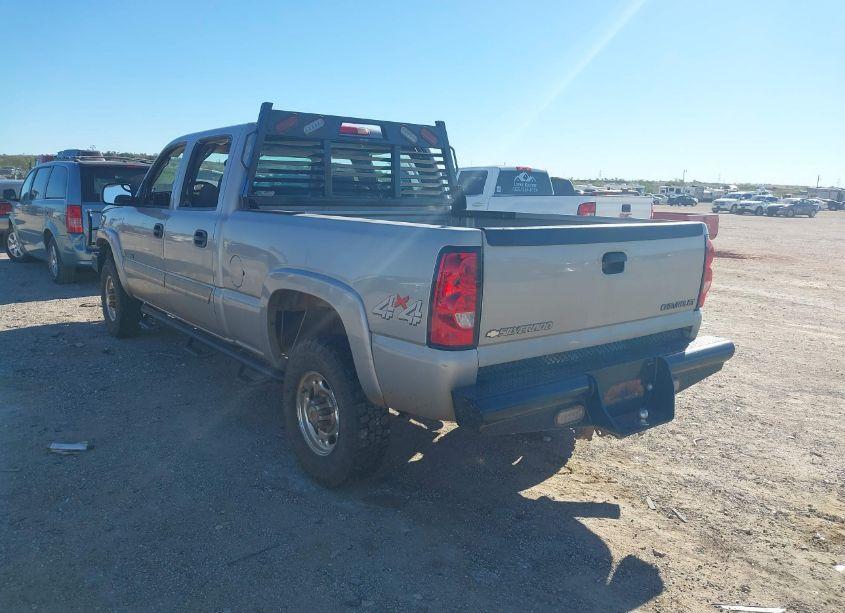 Photo 3 of 2004 Chevrolet Silverado 2500HD LS (VIN 1GCHK23U44F232286)