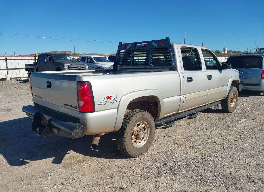 Photo 4 of 2004 Chevrolet Silverado 2500HD LS (VIN 1GCHK23U44F232286)