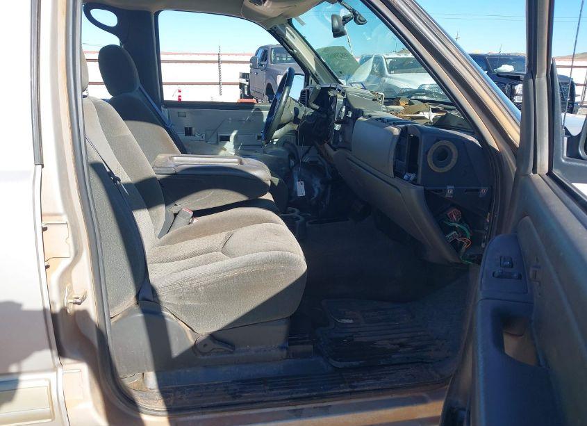 Photo 5 of 2004 Chevrolet Silverado 2500HD LS (VIN 1GCHK23U44F232286)