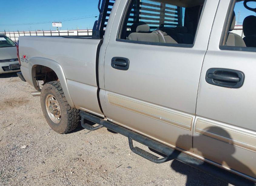 Photo 6 of 2004 Chevrolet Silverado 2500HD LS (VIN 1GCHK23U44F232286)