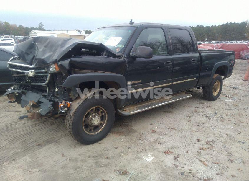 Photo 2 of 2006 Chevrolet Silverado 2500HD LT1 (VIN 1GCHK23U46F165286)