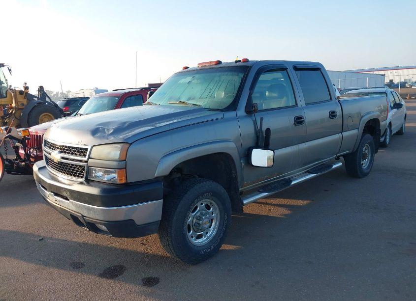 Photo 2 of 2006 Chevrolet Silverado 2500HD LT3 (VIN 1GCHK23U46F187000)