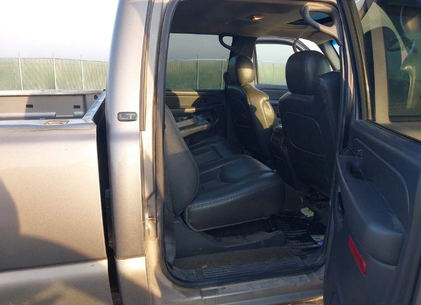 Photo 8 of 2006 Chevrolet Silverado 2500HD LT3 (VIN 1GCHK23U46F187000)