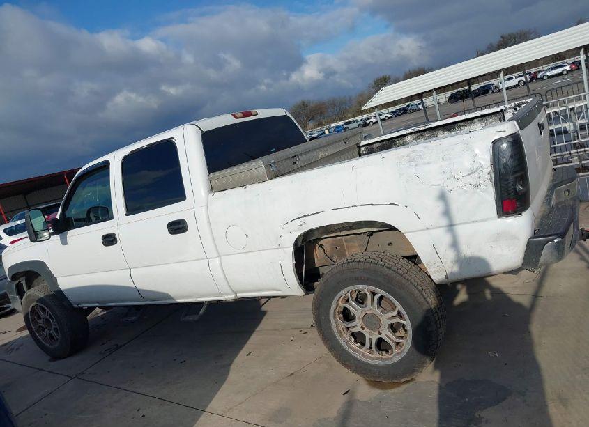 Photo 14 of 2003 Chevrolet Silverado 2500HD (VIN 1GCHK23U53F101835)