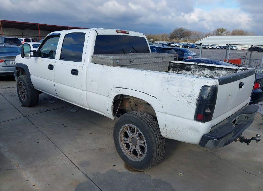 Photo 3 of 2003 Chevrolet Silverado 2500HD (VIN 1GCHK23U53F101835)